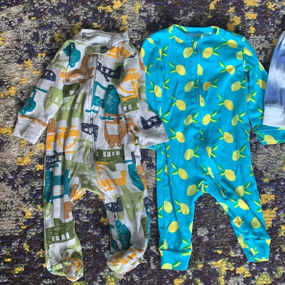 4 piece baby onesie lot